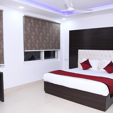 Tiger Den Club & Resort Palia Kalan ภายนอก รูปภาพ